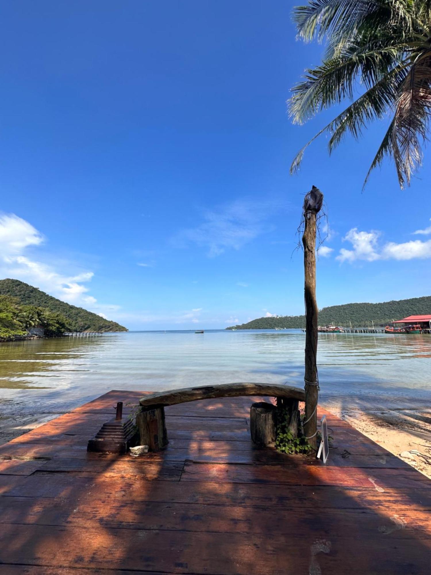 Easy Tiger - M'Pai Bay Beach, Đảo Koh Rong Samloem Ngoại thất bức ảnh