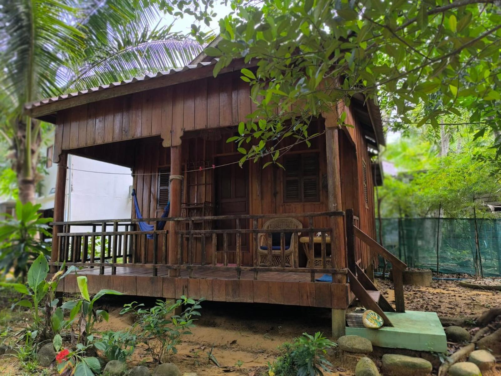 Easy Tiger - M'Pai Bay Beach, Đảo Koh Rong Samloem Ngoại thất bức ảnh